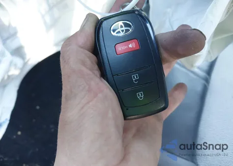 2025 Toyota Corolla Xse из США, поврежденный, VIN JTNC4MBE8S3236510